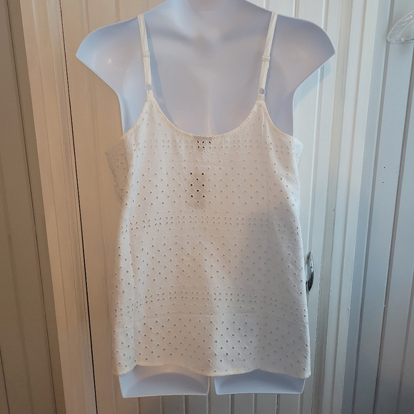 Torrid Eyelet Tank - Picture 2 of 4